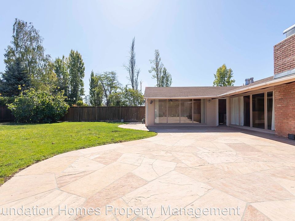 1st image of 116 Blackfield Dr