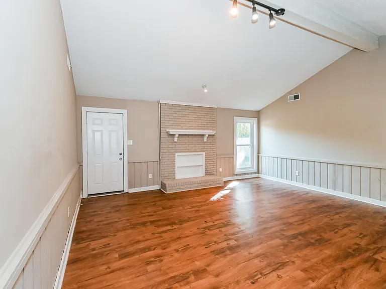 3806 Innsbrook Dr — Photo 3