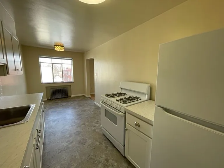 Don Edward Apartments — Photo 10