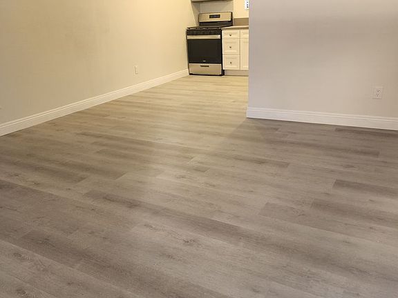 3rd image of 4678 Ohio St Unit 3