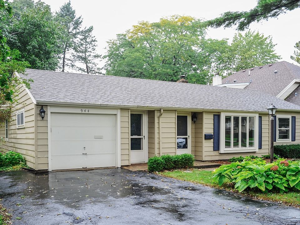 Super clean cozy ranch on quiet tree lined street