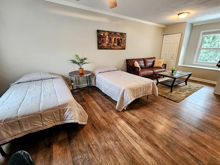 This is the setup with extra beds for stays of 28+ days.