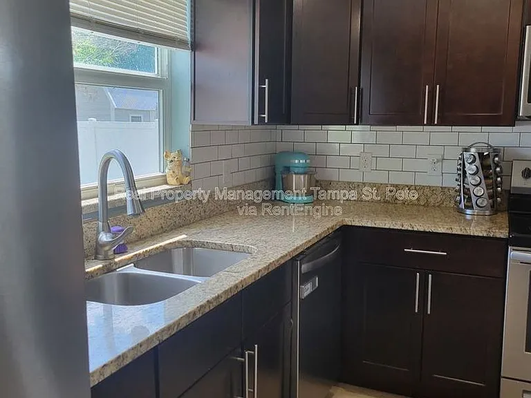 1711 E New Orleans Ave — Photo 14
