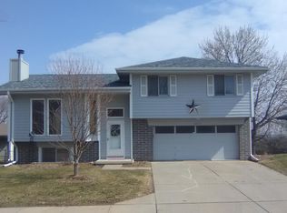 13815 Greenfield Rd, Omaha, NE 68138