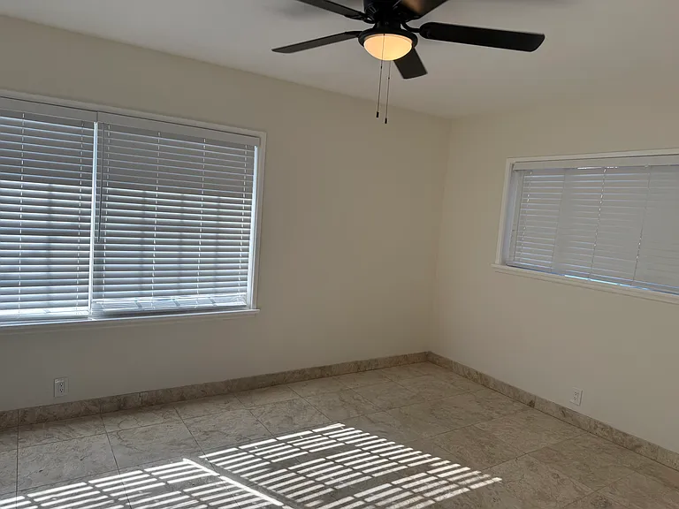 10247 Eglise Ave — Photo 21