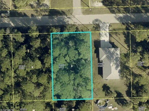 3413 62nd St W, Lehigh Acres, FL 33971