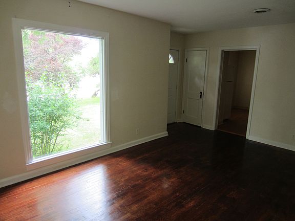2nd image of 95 Evelyn Dr