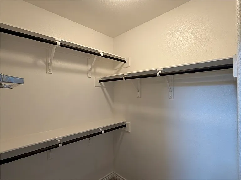 8033 Cormorant Dr — Photo 17