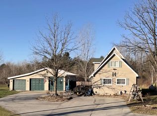 1911 N Eleven Mile Rd, Linwood, MI 48634