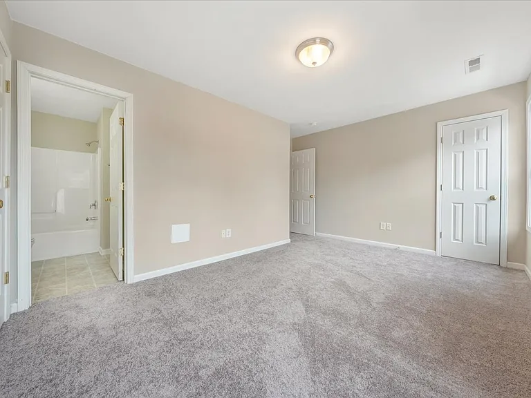 130 Salem Ln — Photo 20