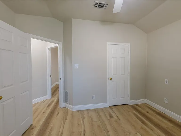 3304 Felicia Ct — Photo 18