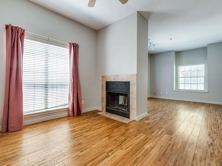 3901 Travis St #107 — Photo 4