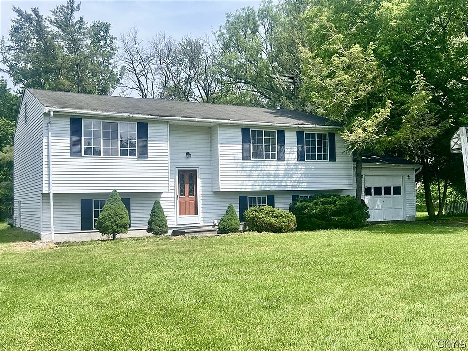 1st image of 10 Greystone Dr