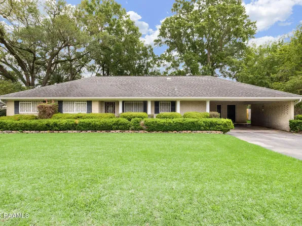105 Kennedy Dr, Lafayette, LA 70501