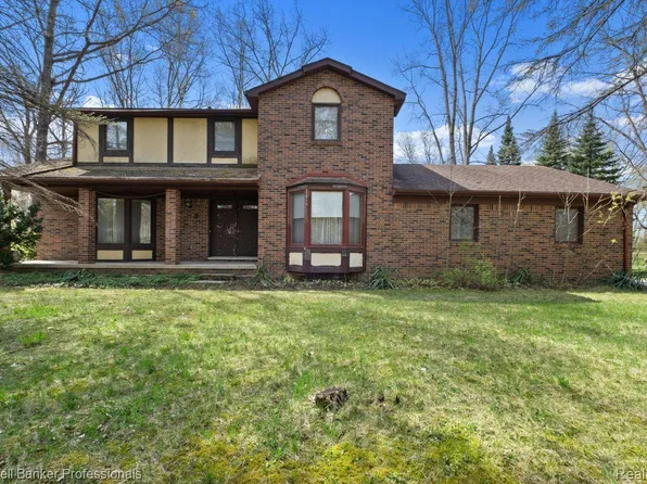 12520 Clyde Rd, Fenton, MI 48430