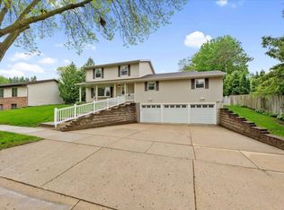 45 Millstone Rd, Madison, WI 53717