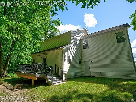 5th image of 4449 Pondview Dr