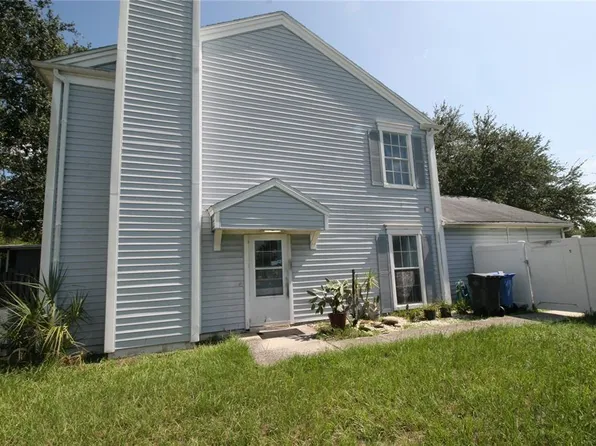 6102 Oak Cluster Cir, Tampa, FL 33634