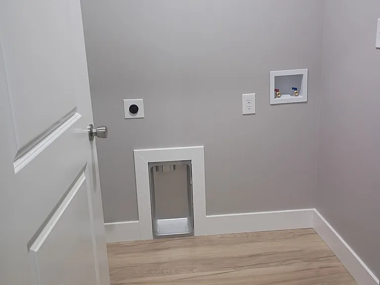 811 SE Hackberry Dr — Photo 3