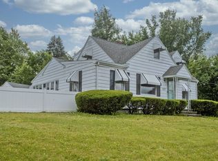 127 Beauchamp Ter, Chicopee, MA 01020