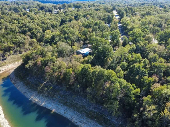 401 Shorecrest Dr, Bull Shoals, AR 72619