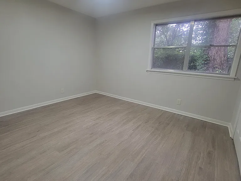 103 Old Bastrop Rd — Photo 4
