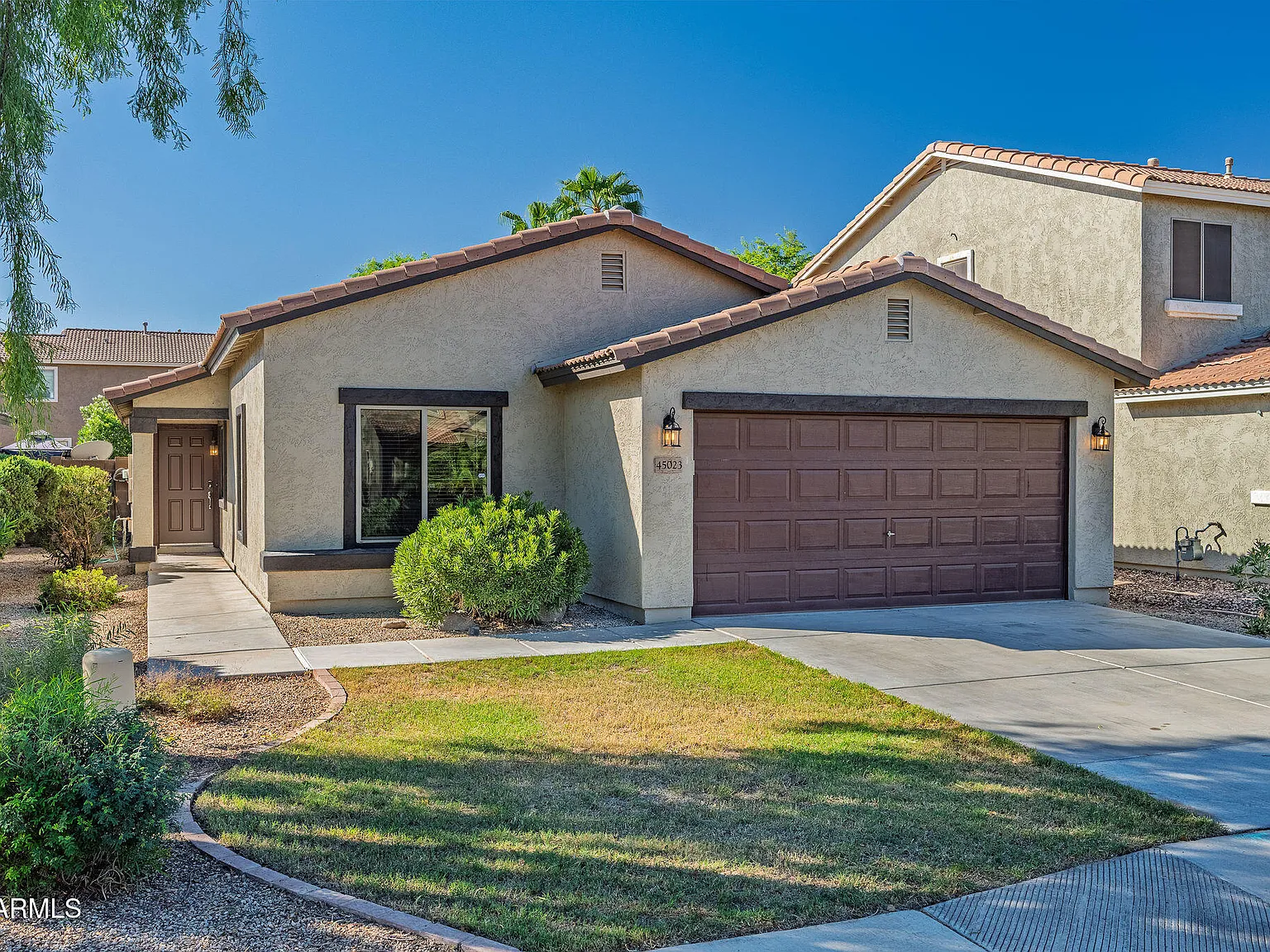 3 bed, 2.0 bath, 1653 sqft, $2,000 — Photo 2