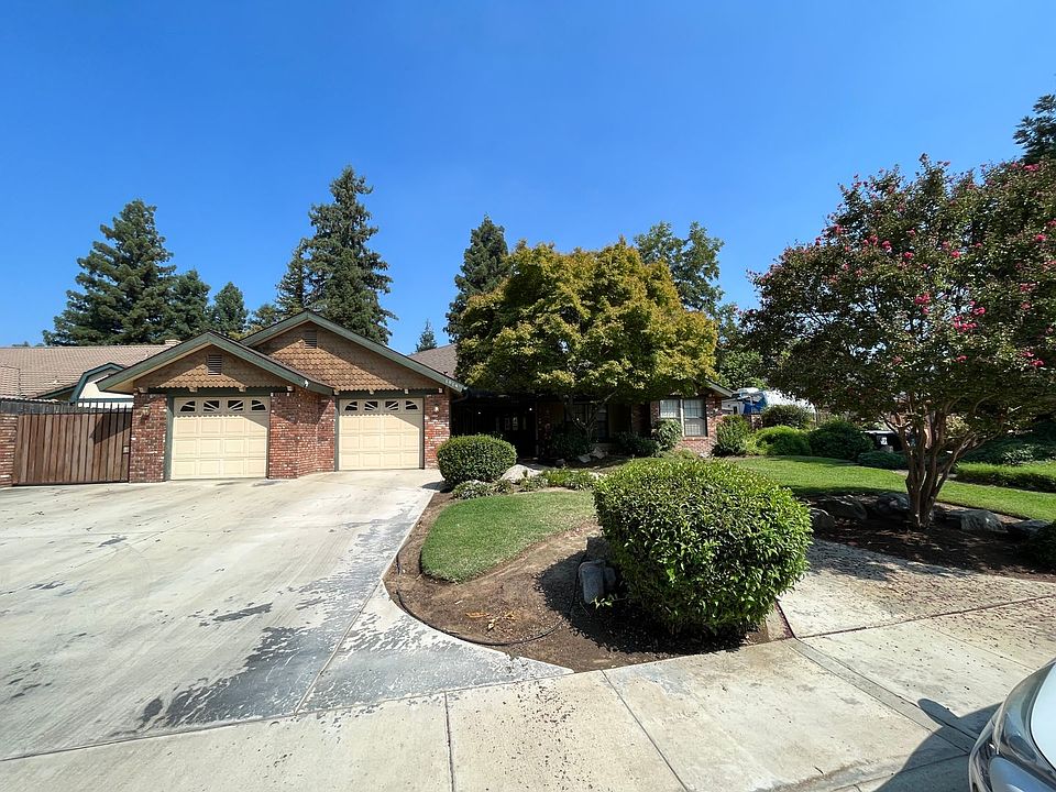 1st image of 1914 S Oakhurst Ct