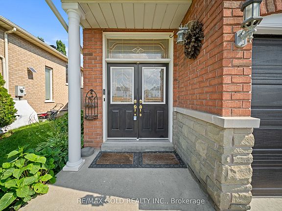 3rd image of 26 Highwood Rd