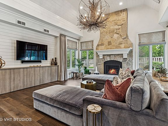 4th image of 1193 Longmeadow Ln