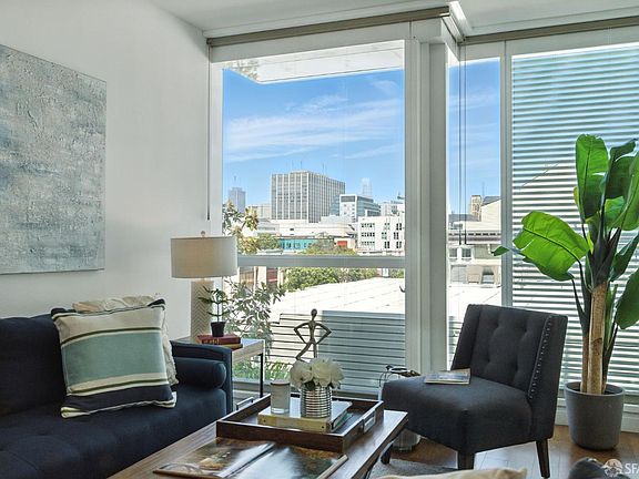 3rd image of 555 Fulton St #312