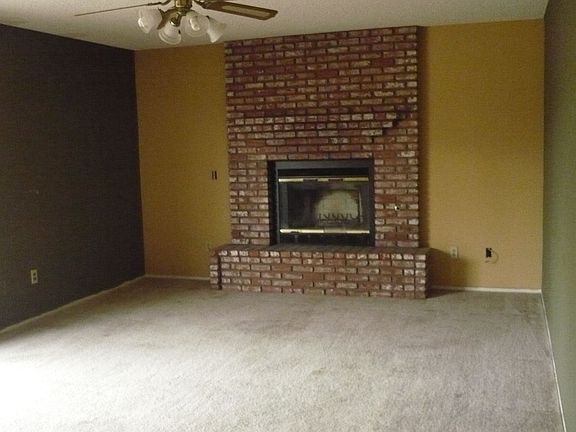 4th image of 16885 Sage Ave