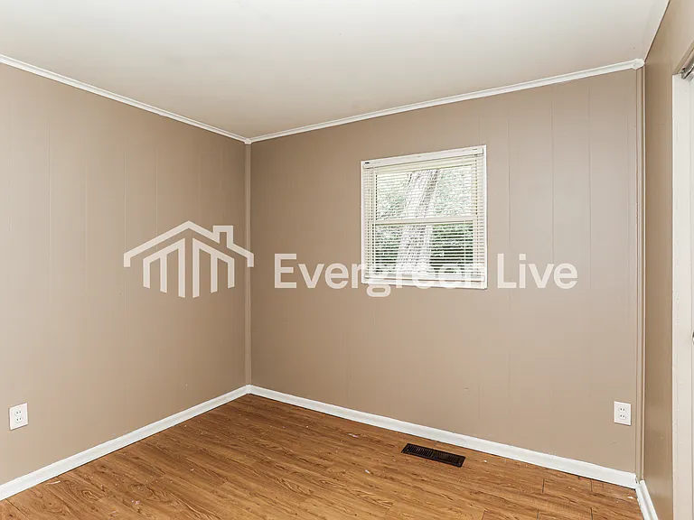 9622 Sacramento St — Photo 11