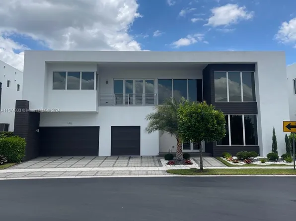 7423 NW 102nd Ct, Doral, FL 33178