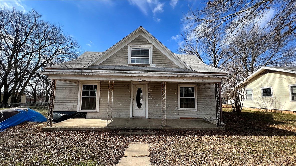 811 Brunson Ave, Prague, OK 74864 | Zillow