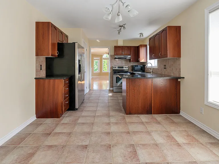 49 Logan Ct #UL - 49 LOGAN CRT — Photo 13