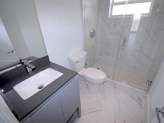 4th image of 524 Washington Ave APT 314