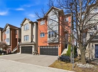 5110 Fairview St #6, Burlington, ON