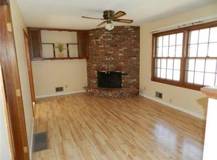 9115 E 58th St, Raytown, MO 64133