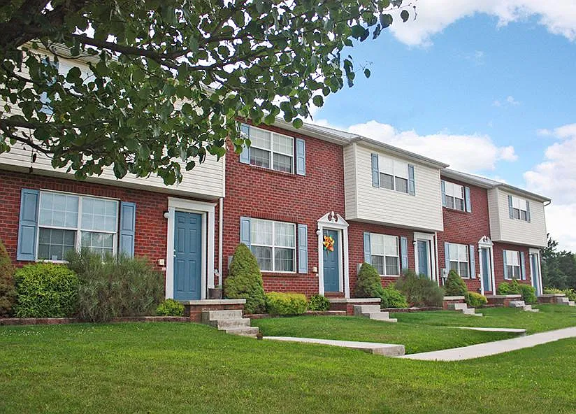 77D Oak Dr