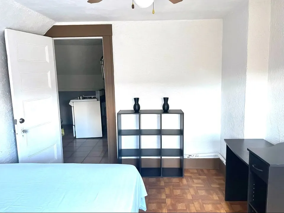 9 Isabella St #3