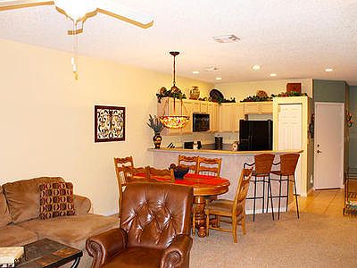 03_living-room2_1475 Barrymore Court