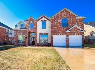 515 Teresa Ln, Grand Prairie, TX 75052