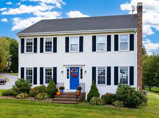 5 Copper Beech Ln, Newington, CT 06111