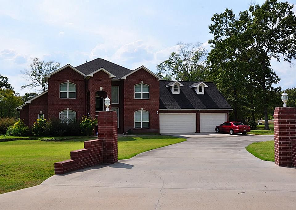 1st image of 8903 Stone Oak Dr