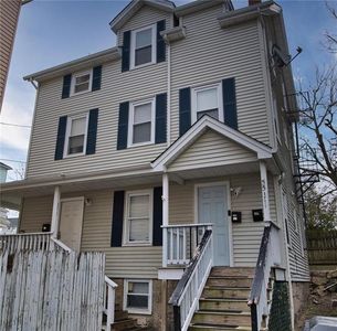 55 Tremont St, Fall River, MA, 02720