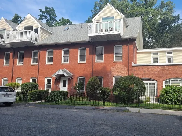 53 Clark Ave APT 1, Northampton, MA 01060