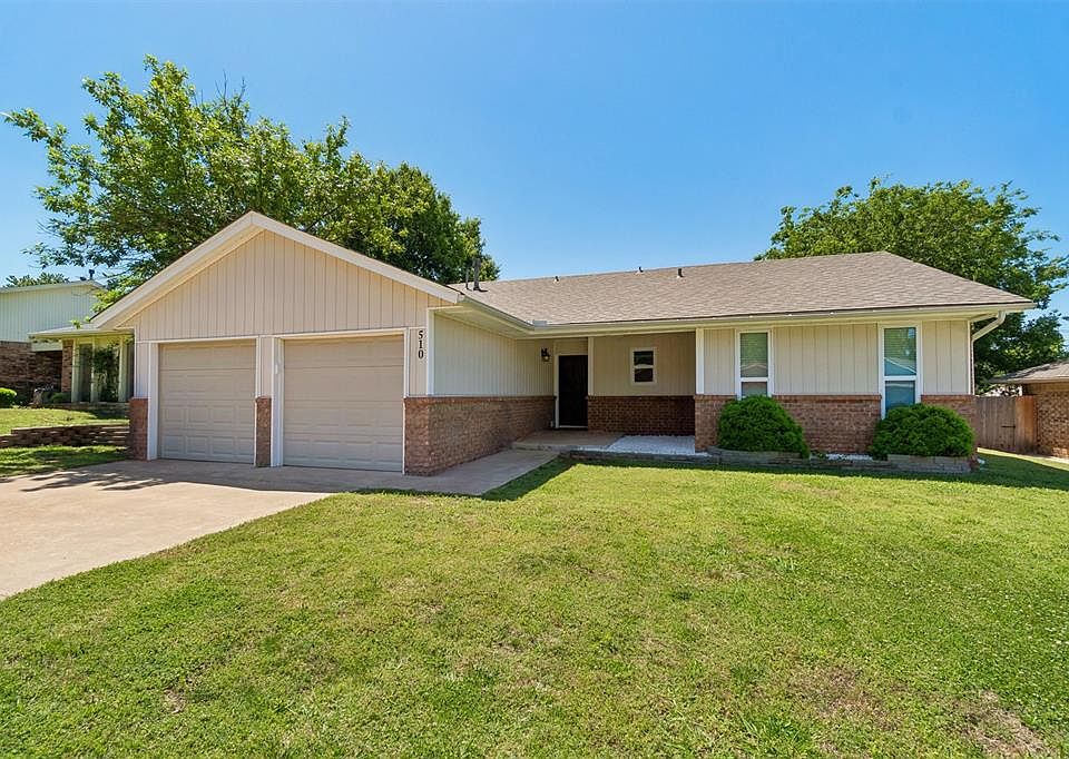 1st image of 510 Hanging Elm Dr