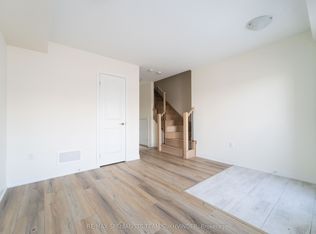 1695 Dersan St #808, Pickering, ON L1X 0S9