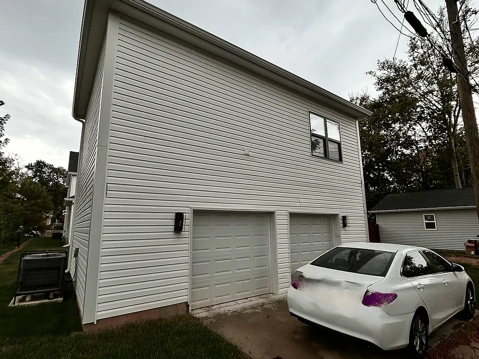 2832 Winthrop Ave #B